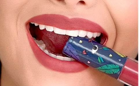 Labial larga duración FELIZ FELIZ- YUYA